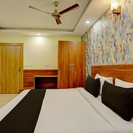 Hotel Green Citymax Walk A Family Hotel - Delhi Airport 뉴델리 외부 사진