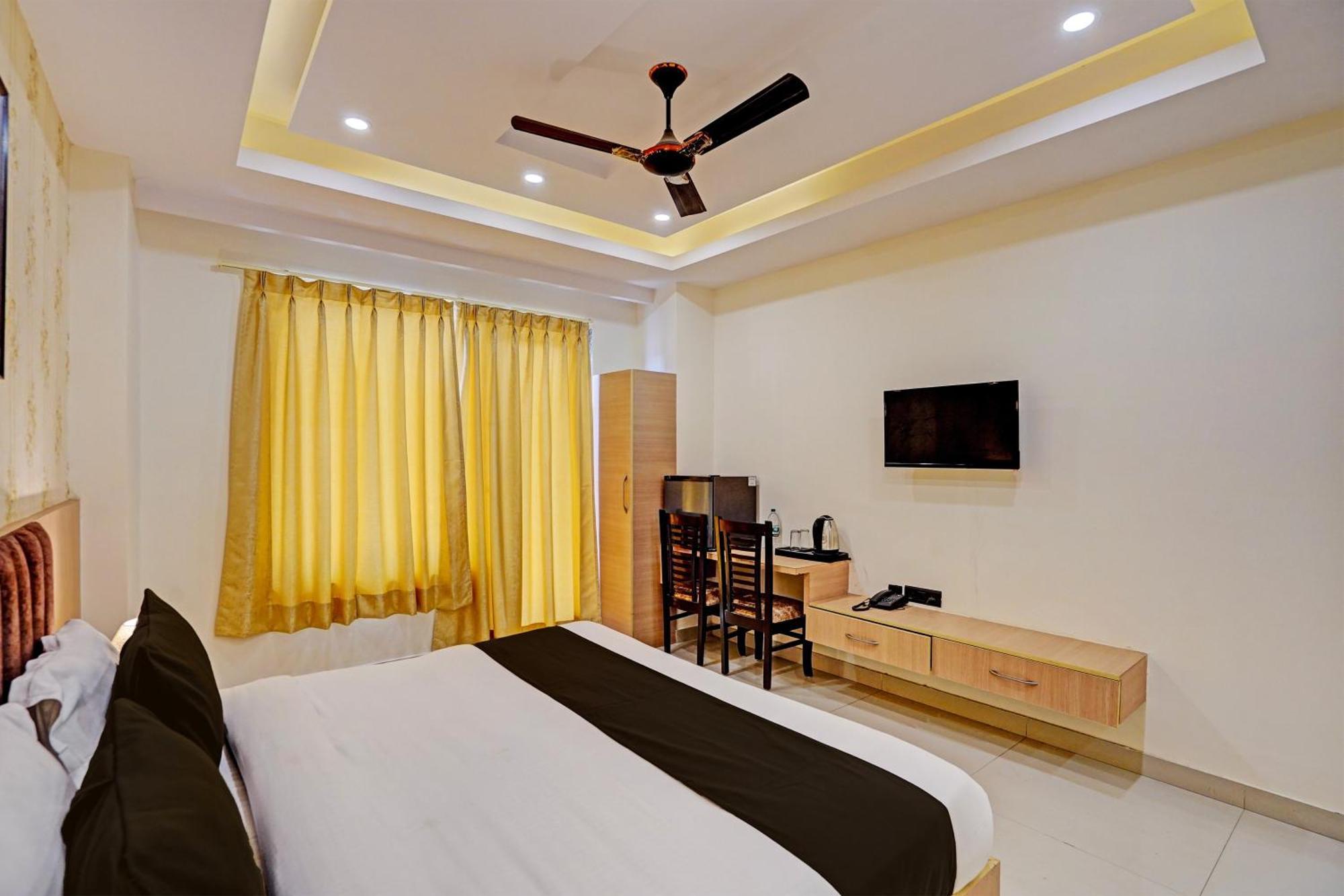 Hotel Green Citymax Walk A Family Hotel - Delhi Airport 뉴델리 외부 사진