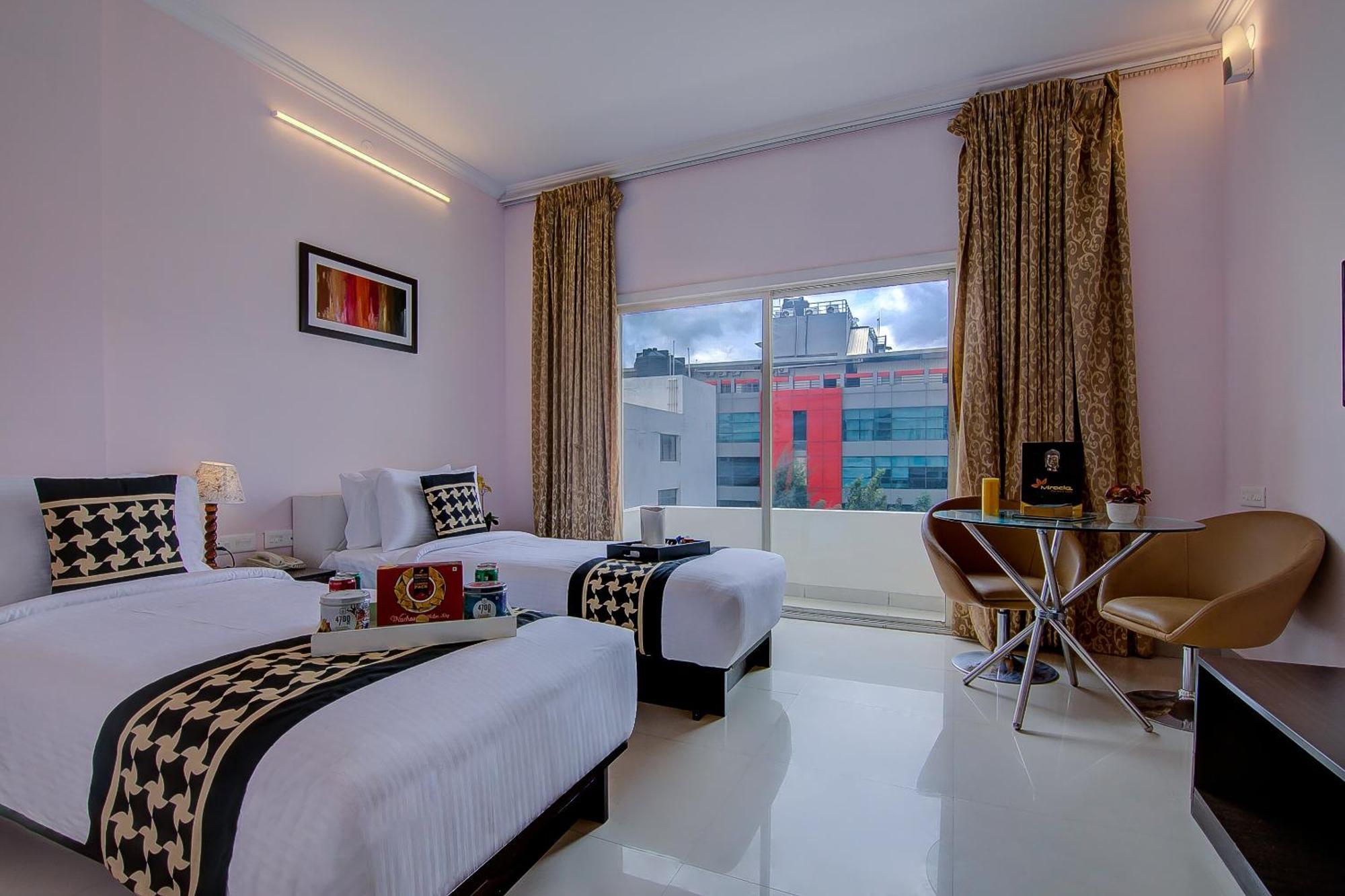 Hotel Green Citymax Walk A Family Hotel - Delhi Airport 뉴델리 외부 사진